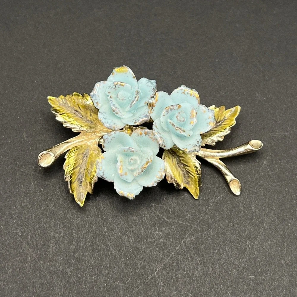 Vintage Coro Brooch Blue Roses Green Leaves Gold Tone‎ Floral Cottagecore Spring